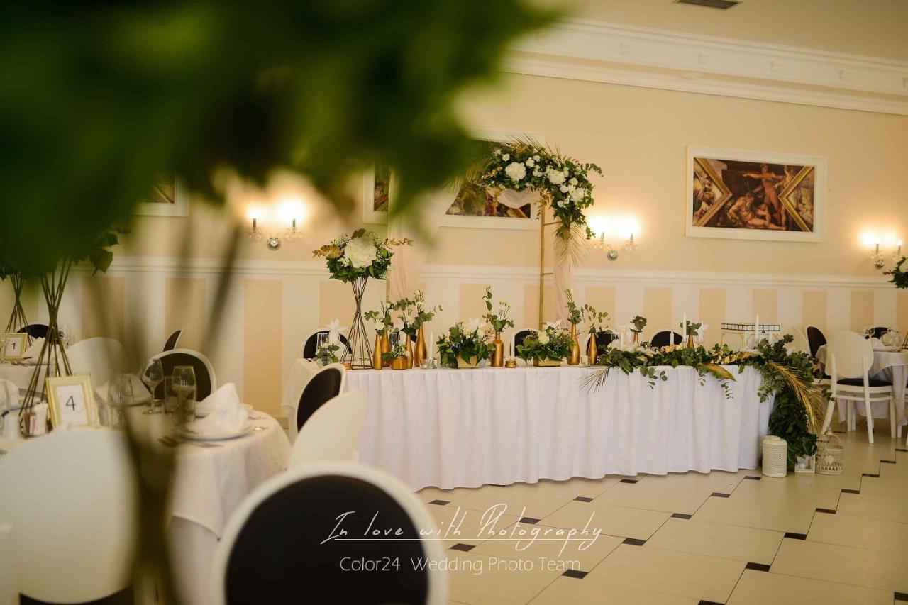Villa Palace โนวีซาด ภายนอก รูปภาพ